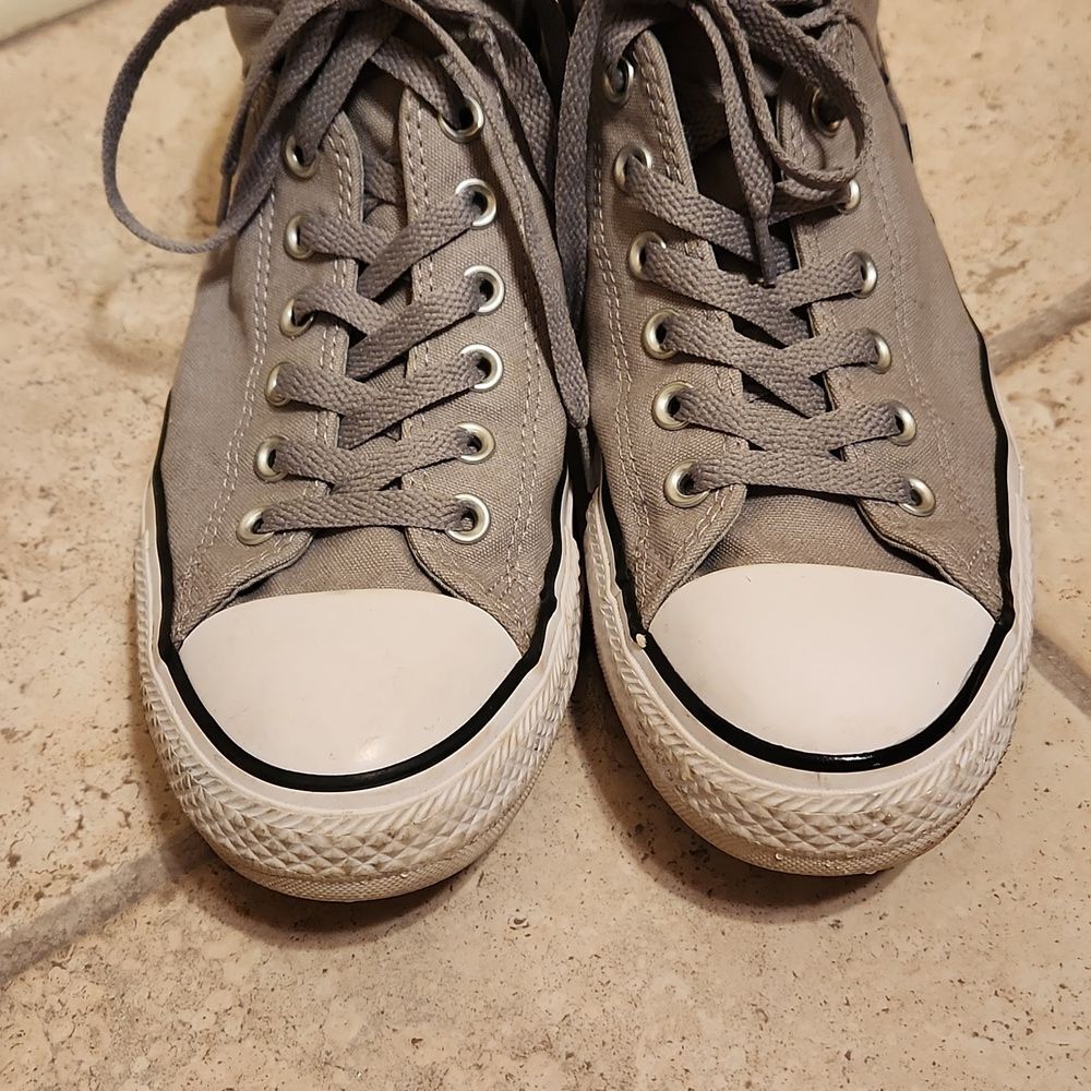 Converse CTAs Gray Hi Top Sneakers w/ Lettering Men's 10 Women's 12 - Picture 3 of 11